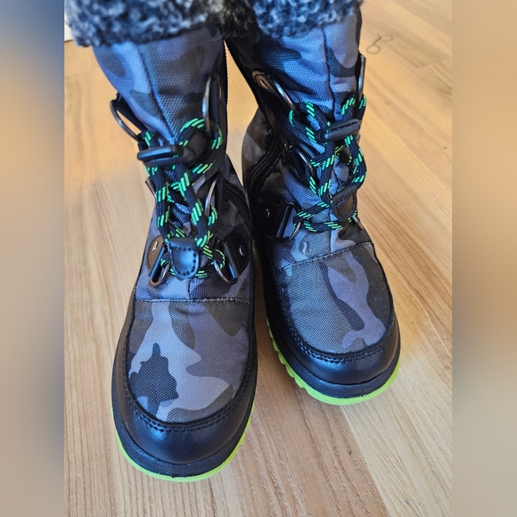 Dream Pairs Camouflage Winter  Snow Boots with Faux Fur Little Boys Size US 13 - Picture 6 of 7